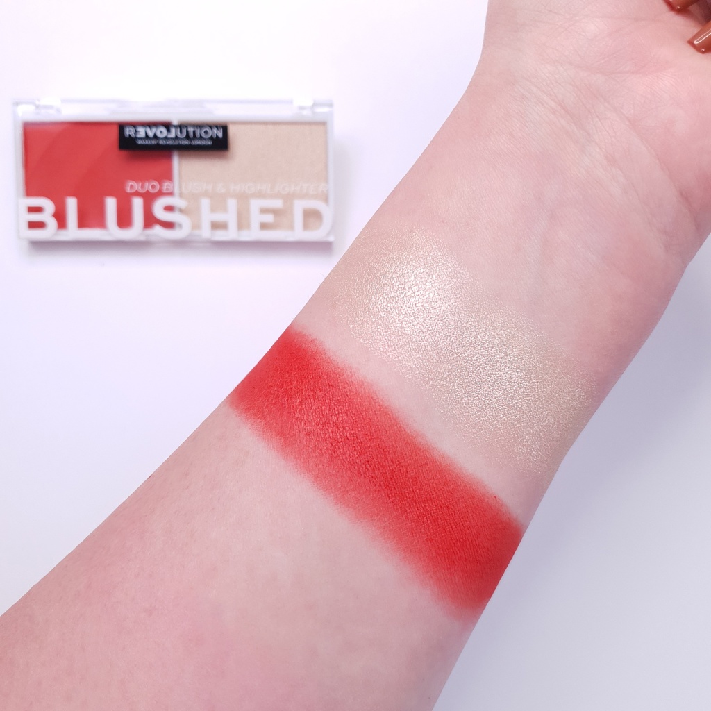 Revolution Relove Colour Play  Blushed Duo Daydream