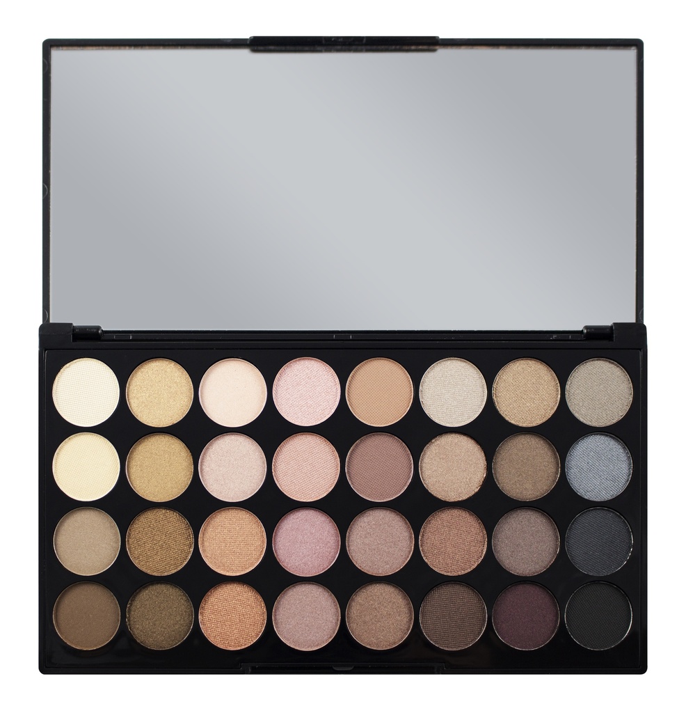 Makeup Revolution Ultra 32 shade   Eyeshadow Beyond Flawless