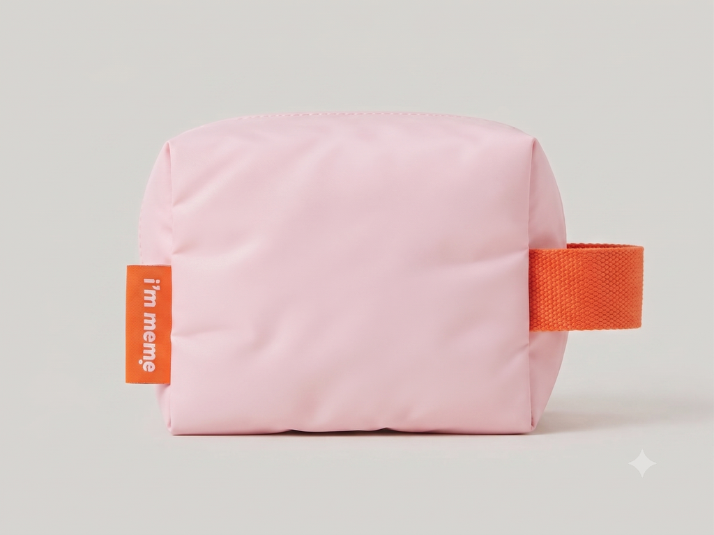 [190729583] I'M MEME PADDING SQUARE POUCH (GWP)